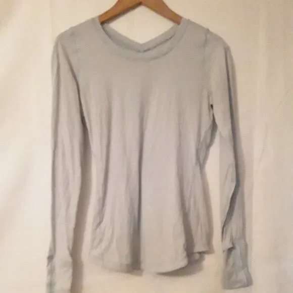 Lululemon 5 Mile Light Blue Long Sleeve Shirt Size 6 - Picture 2 of 3